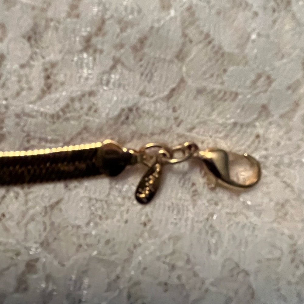 Napier/vintage, gold tone herringbone bracelet, 6.5” - Picture 2 of 3